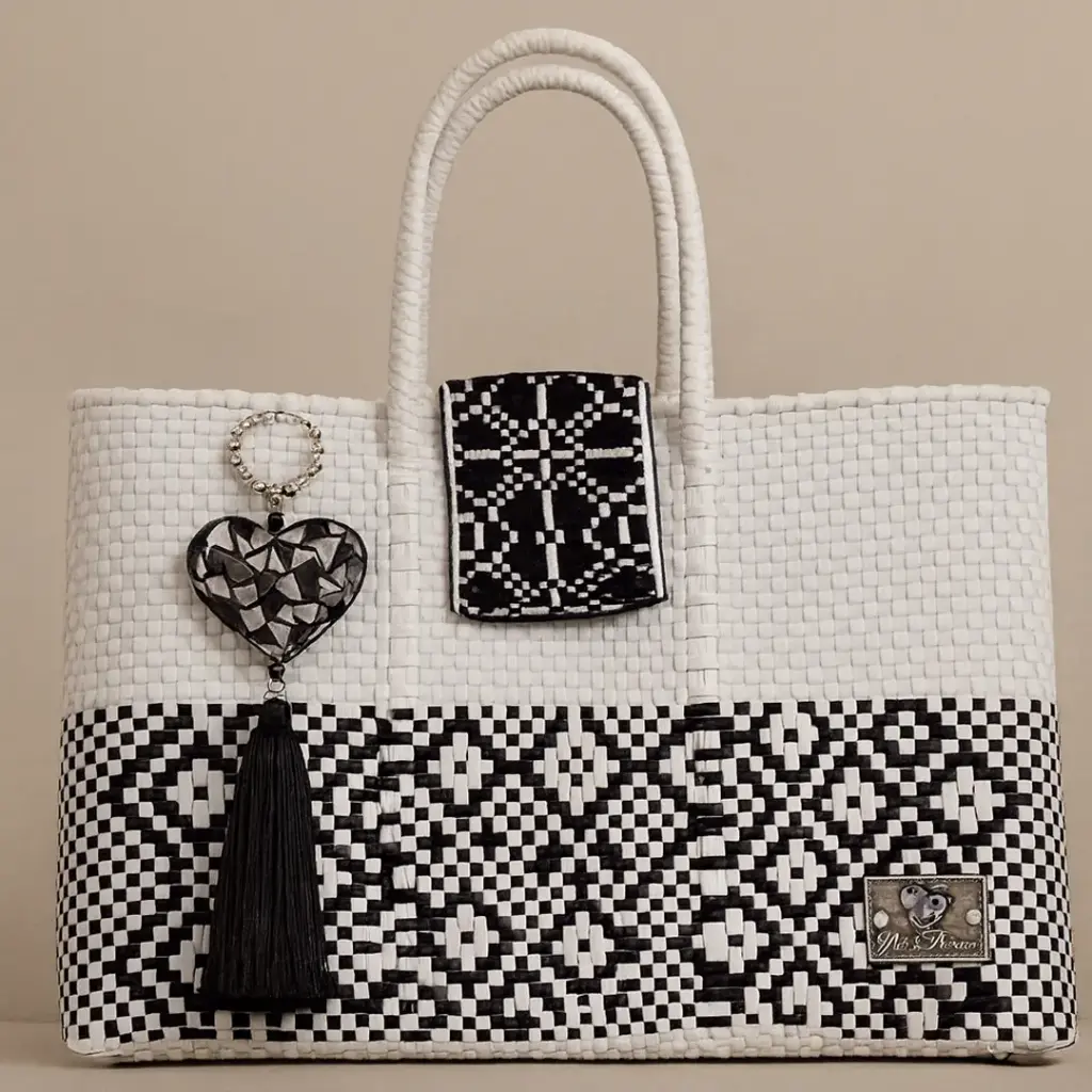 Bolsa Artesanal Yitin Ánuá – Blanco & Negro Tradicional