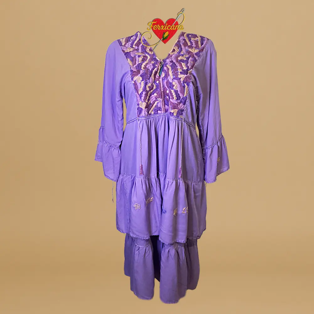 Vestido “Camino de Lavanda” – Bordado artesanal de Tenango, Hidalgo