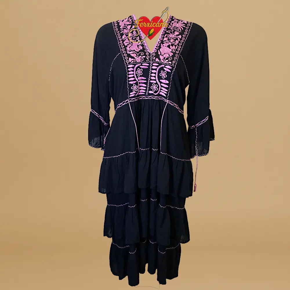 Vestido “Noches de Jacaranda” – Bordado artesanal de Oaxaca